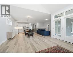 35 BUTLERS Drive N - 17