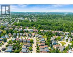 42 BRIARMEADOW Crescent - 39