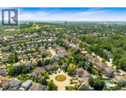42 BRIARMEADOW Crescent - 40