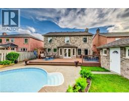 48 LENNOX Crescent - 46