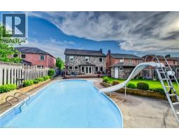 48 LENNOX Crescent - 47