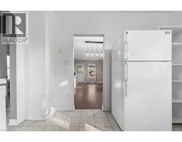 93 SHERWOOD Avenue - 12