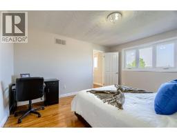 16 VOGUE Court - 36