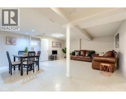 16 VOGUE Court - 40