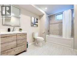16 VOGUE Court - 46