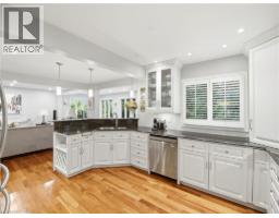 2 CHARTERHOUSE Crescent - 11