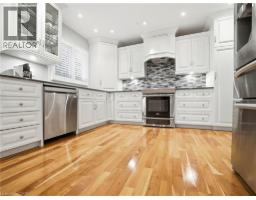 2 CHARTERHOUSE Crescent - 12
