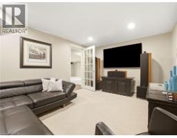 2 CHARTERHOUSE Crescent - 40