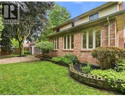 2 CHARTERHOUSE Crescent - 44