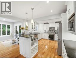 2 CHARTERHOUSE Crescent - 9