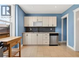520 JOHN Street N - 21