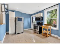 520 JOHN Street N - 22