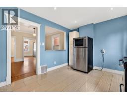 520 JOHN Street N - 23