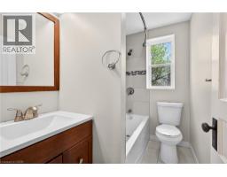 520 JOHN Street N - 37