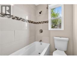 520 JOHN Street N - 38
