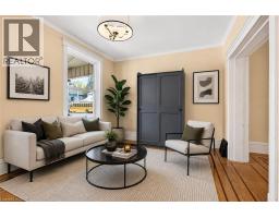 520 JOHN Street N - 7