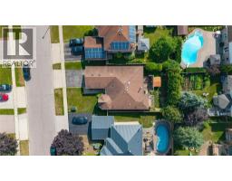 60 ATTWOOD Drive - 48