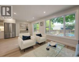 34 MOORE Avenue N - 21