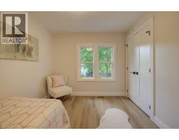 34 MOORE Avenue N - 28