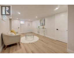 34 MOORE Avenue N - 43