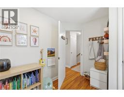 2273 KING Street E - 16