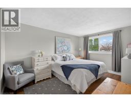 56 BROOKSTREAM Court - 17