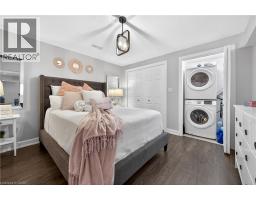 22 LINDA Crescent - 30