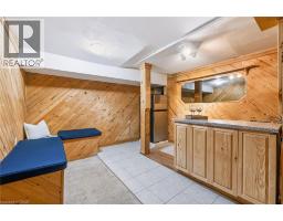 34 PEACHTREE Crescent - 32