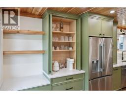 223 CARTER Avenue - 11