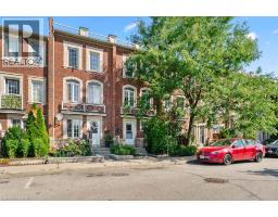 8 JIM BAIRD Mews - 2