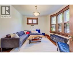 36 HEINS Avenue - 7