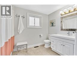 18 BISMARK Drive - 25