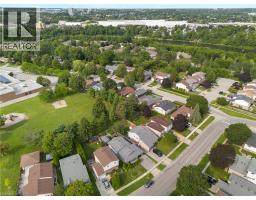 18 BISMARK Drive - 44