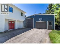 21 KERMAN Avenue - 10