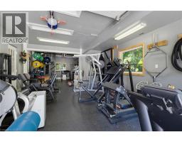 21 KERMAN Avenue - 11