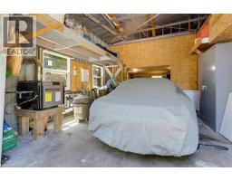 21 KERMAN Avenue - 14