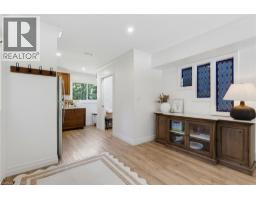 21 KERMAN Avenue - 19