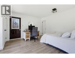 21 KERMAN Avenue - 30