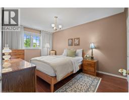 8 COCHRANE Avenue - 20