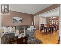 8 COCHRANE Avenue - 4