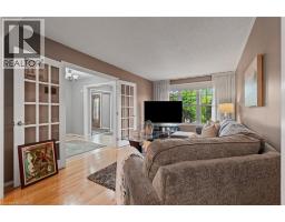 8 COCHRANE Avenue - 5