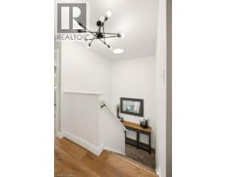 57 PORCHLIGHT Drive - 18