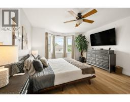57 PORCHLIGHT Drive - 25