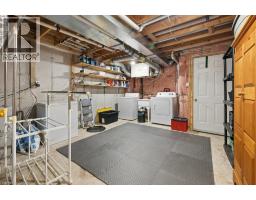 57 PORCHLIGHT Drive - 31