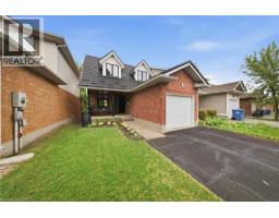 19 BOULDER Crescent - 2