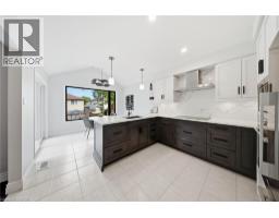 19 BOULDER Crescent - 5