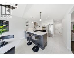 19 BOULDER Crescent - 6