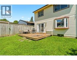 4 EILEEN Street - 33