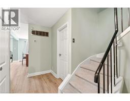 4 EILEEN Street - 5