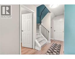 4 EILEEN Street - 6